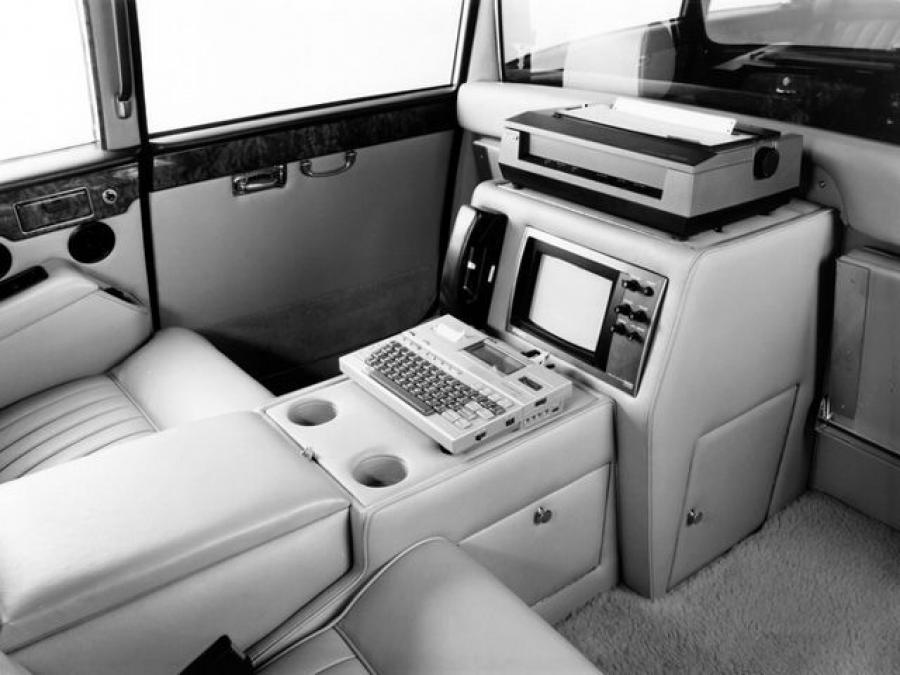  Daimler DS420 Executive Limousine Mk III 1984 года  (фото 2 из 3)